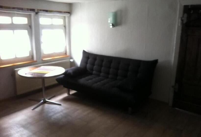 ４ベッドルームハウス, Traditionsgasthof Zum Luedertal