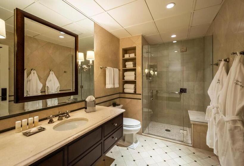 غرفة قياسية سرير كينج, Inns Of Aurora Resort & Spa