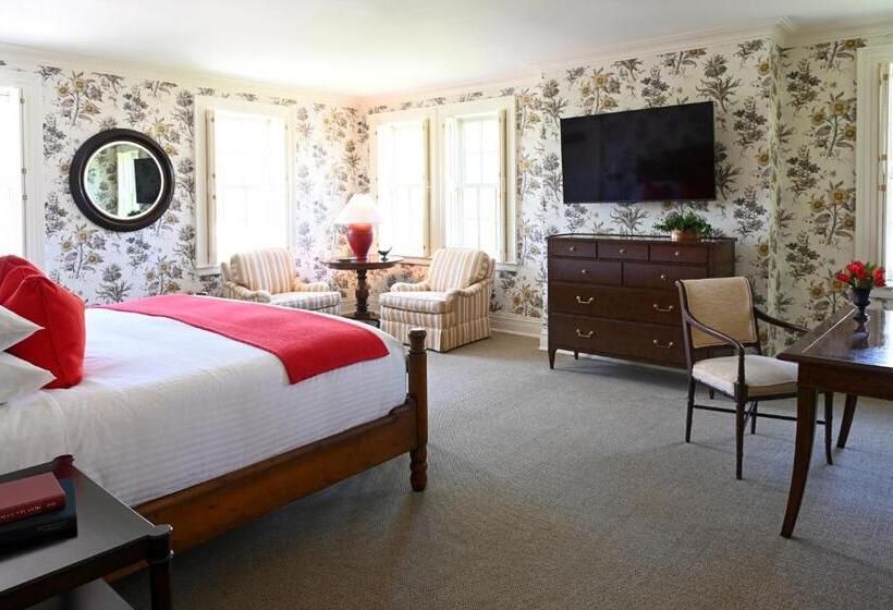 غرفة قياسية سرير كينج, Inns Of Aurora Resort & Spa