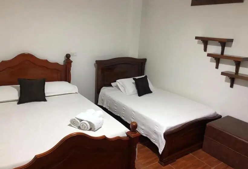 ベーシックルーム, Las Marías Family Home