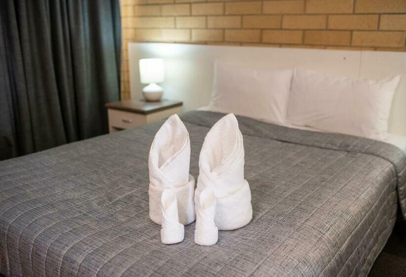 Трехместный Номер Deluxe, Mundubbera Motel