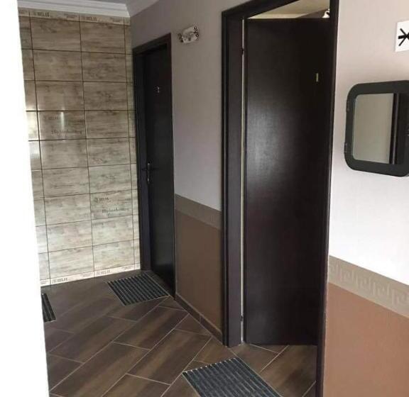 バス共有のスタンダードルーム, Barna Bár Motel&apartman