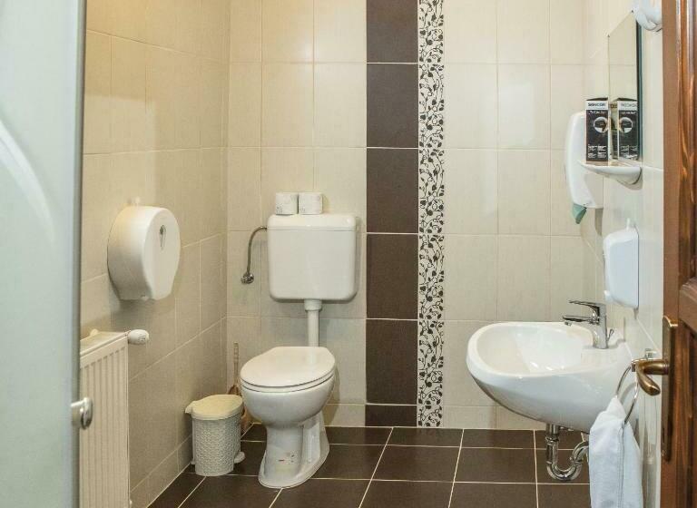 标准三人间, Csaronda Vendegház