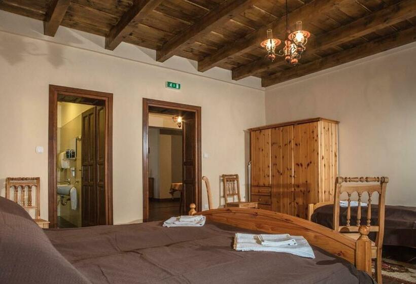 标准三人间, Csaronda Vendegház