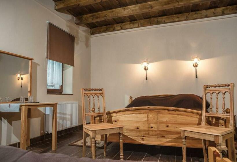 标准三人间, Csaronda Vendegház