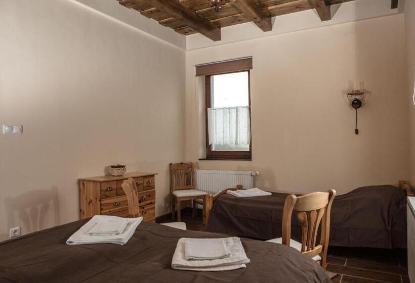 标准三人间, Csaronda Vendegház