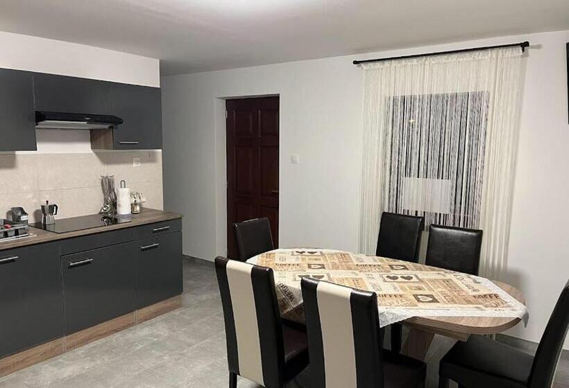 带2个卧室的公寓, Csaronda Vendegház