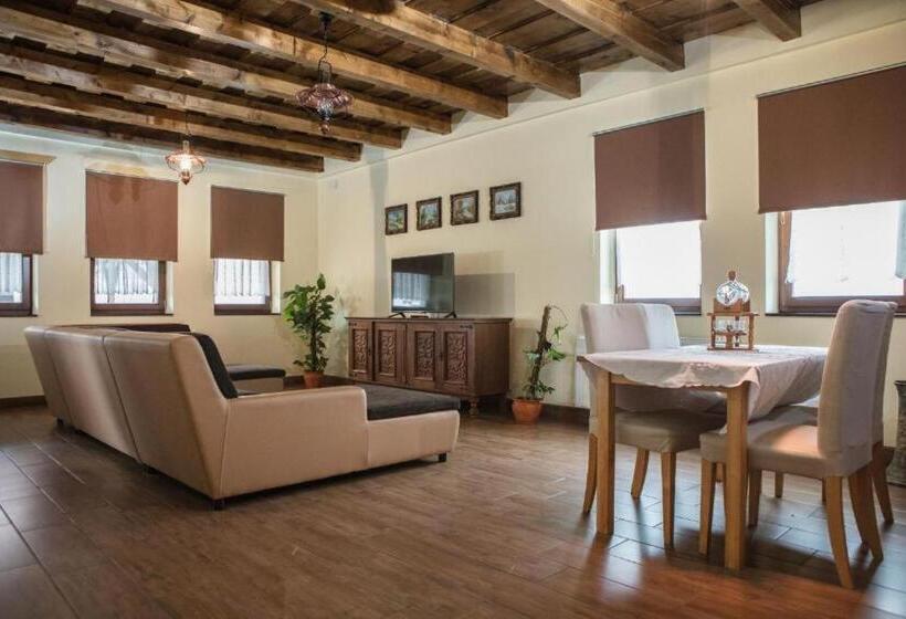 Апартаменты 3 Спальни, Csaronda Vendegház