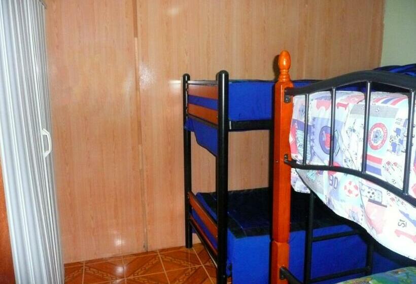 Bed in een Gedeelde Kamer, Hospedaje Glamour