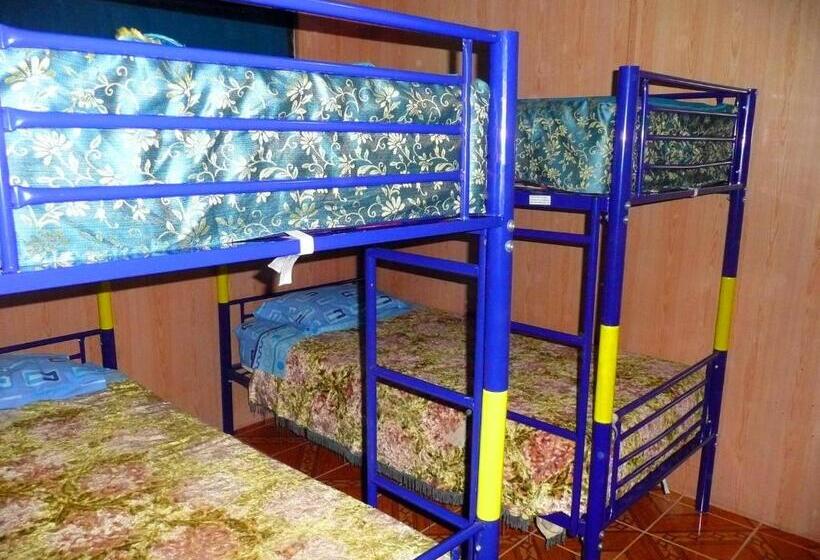 Bed in een Gedeelde Kamer, Hospedaje Glamour