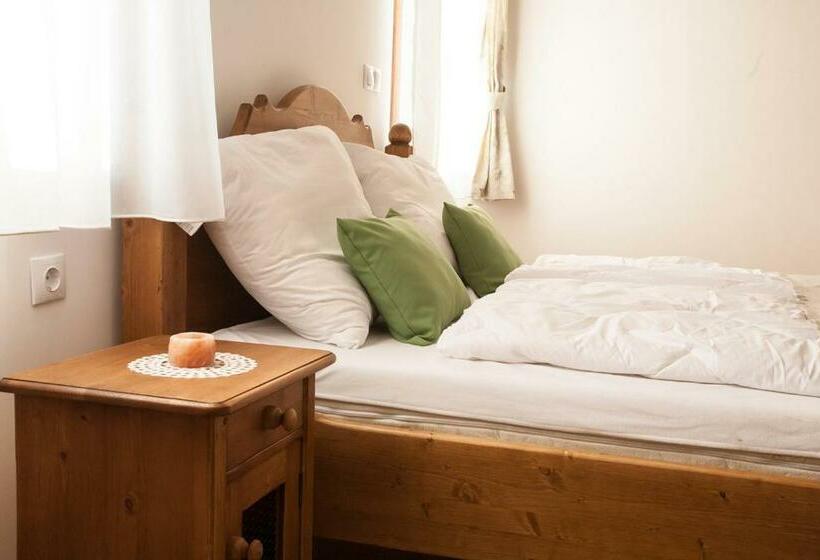 منزل غرفة نوم واحدة, Maushaus