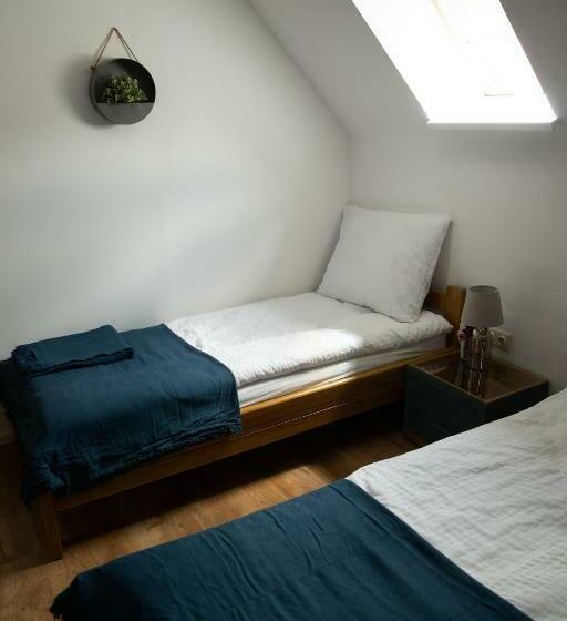 غرفة قياسية, Mézes Vendégház és Apiterápiás Központ