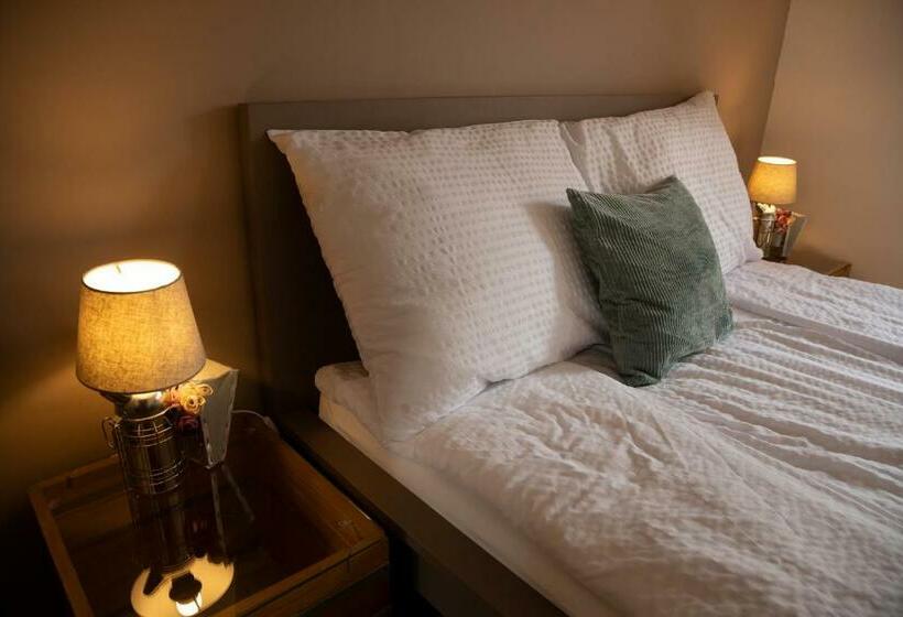 غرفة قياسية, Mézes Vendégház és Apiterápiás Központ