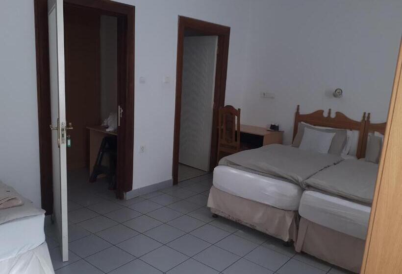 Четырехместный Номер Стандарт, Vadaspuszta Vendeghaz