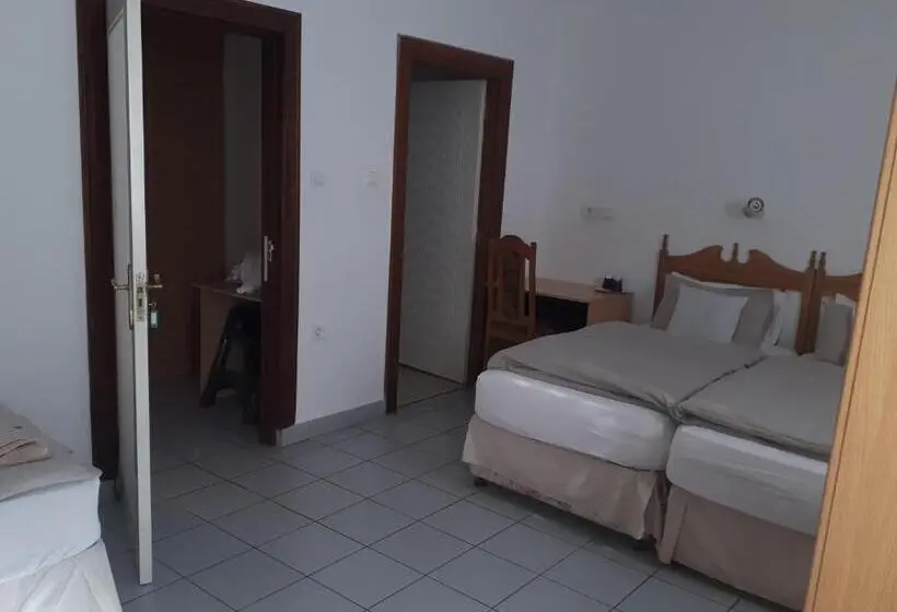 スタンダード４人部屋, Vadaspuszta Vendeghaz