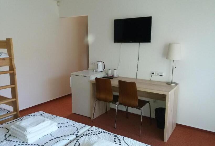 スタンダード4人部屋, Vila Moravia