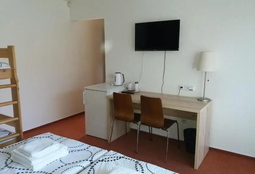 Standard Neljän Hengen Huone, Vila Moravia