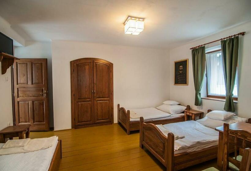 Номер Стандарт Трехместный, Zsirai Guest House