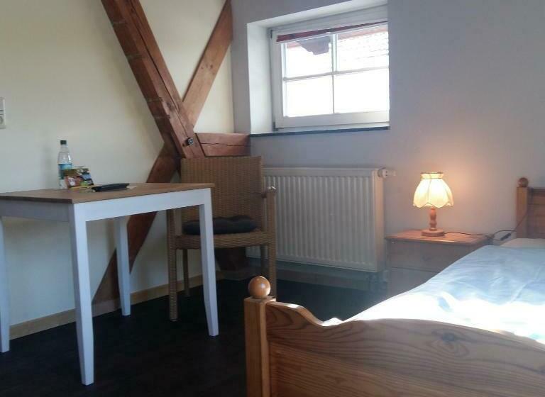 スタンダードシングルルーム, Pension Redefin