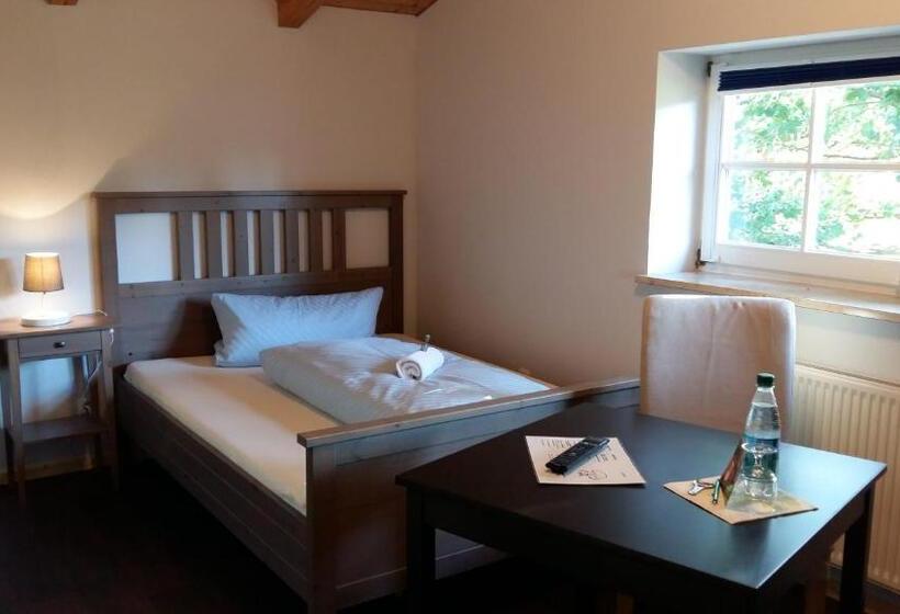 スタンダードシングルルーム, Pension Redefin