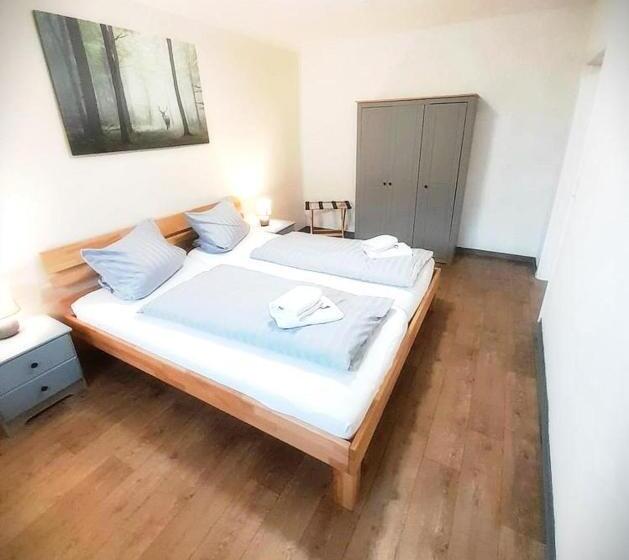 ファミリールーム, Pension Redefin