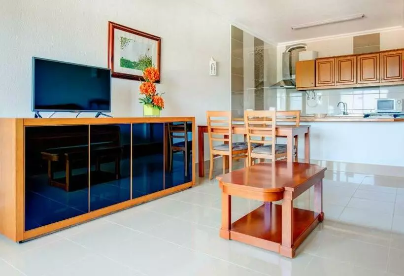 プールの見える1ベッドルームアパートメント, Choromar Apartments