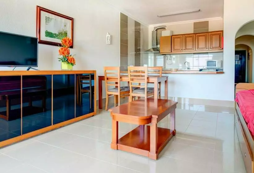 プールの見える1ベッドルームアパートメント, Choromar Apartments