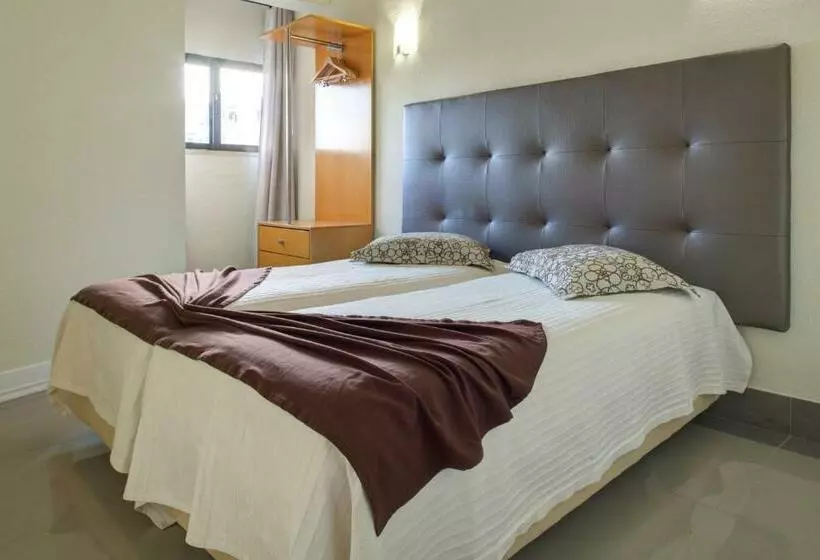 3ベッドルームアパートメント, Choromar Apartments