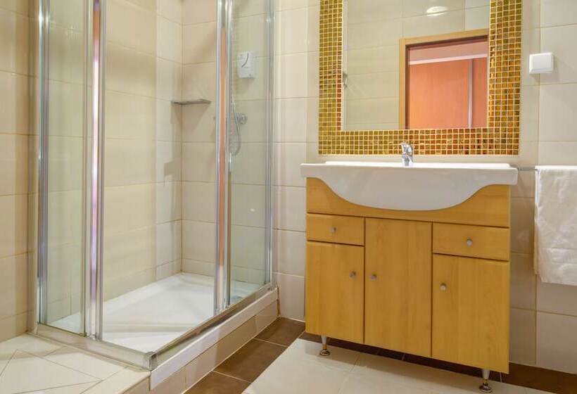 Апартаменты 2 Спальни, Choromar Apartments