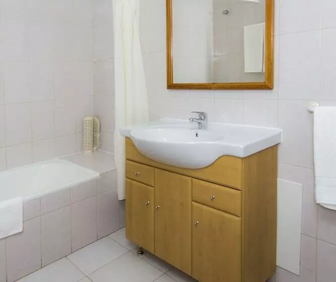 2ベッドルームアパートメント, Choromar Apartments