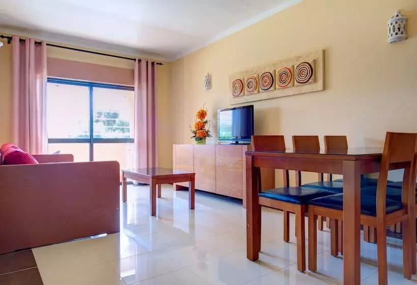 2ベッドルームアパートメント, Choromar Apartments