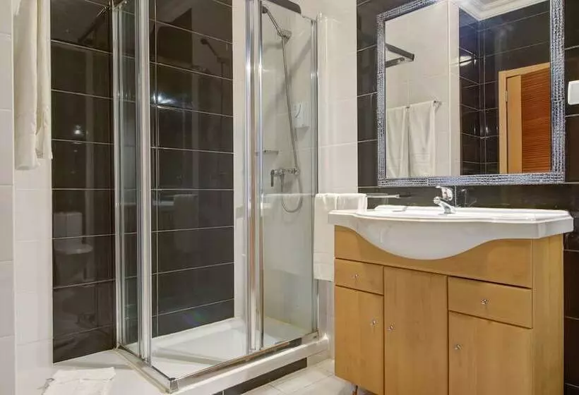 プールの見える1ベッドルームアパートメント, Choromar Apartments