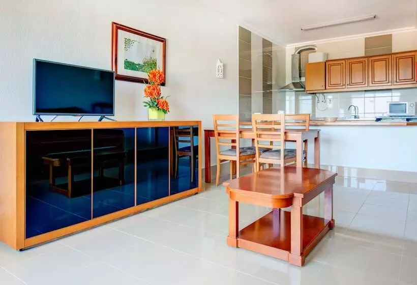 プールの見える1ベッドルームアパートメント, Choromar Apartments