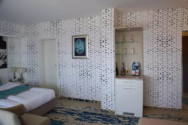 Deluxe Suite Sea View, Europe Hotel & Casino All Inclusive