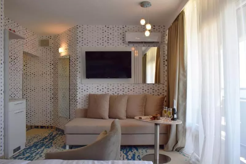 Deluxe Suite Sea View, Europe Hotel & Casino All Inclusive