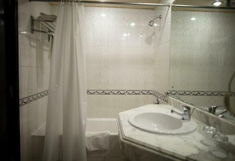 اتاق استاندارد با چشم‌انداز باغ, Grand Oasis Resort