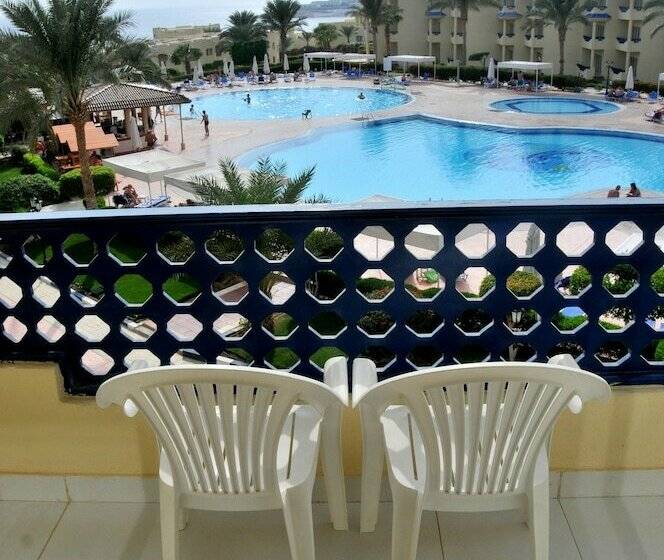 اتاق استاندارد با چشم‌انداز دریا, Grand Oasis Resort
