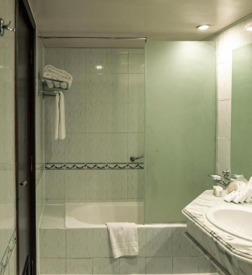 اتاق استاندارد با چشم‌انداز باغ, Grand Oasis Resort