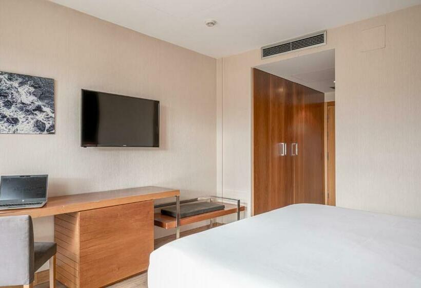 Quarto Triplo Standart, Antik San Sebastián