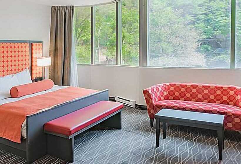 이그제큐티브 스위트, Chrome Montreal Centreville