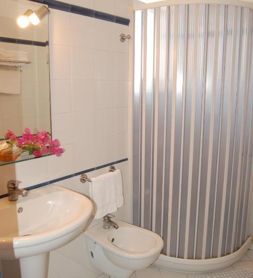 ガーデンビュースタンダード4ベッドルーム, Conti