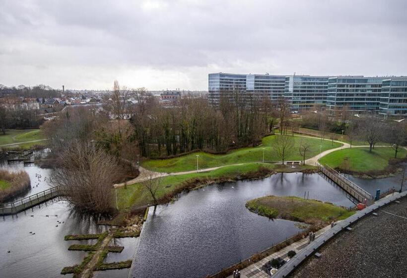 Номер Стандарт Двуспальная Кровать Вид на Парк, Crowne Plaza Brussels Airport, An Ihg