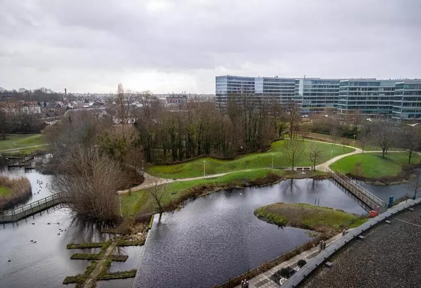 公園の見えるダブルベッドスタンダードルーム, Crowne Plaza Brussels Airport, An Ihg