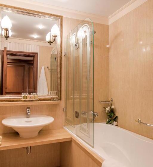 行政房间, Crystal Palace Boutique