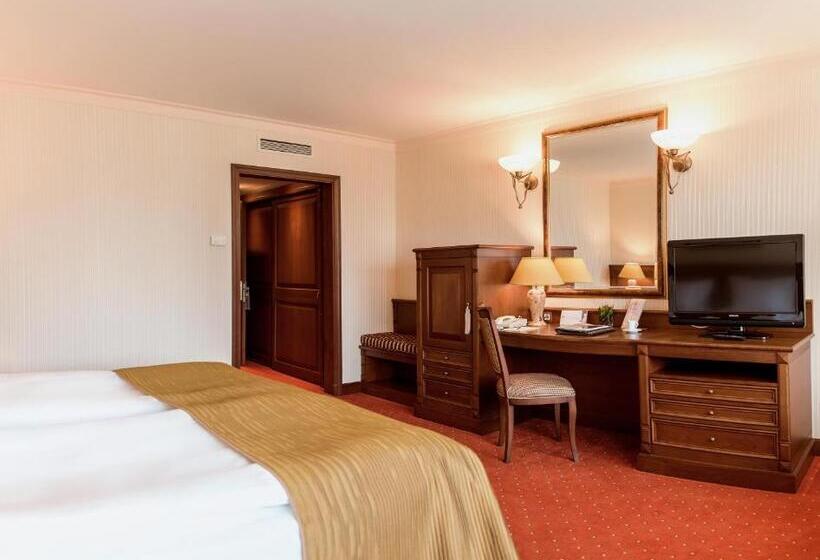 行政房间, Crystal Palace Boutique