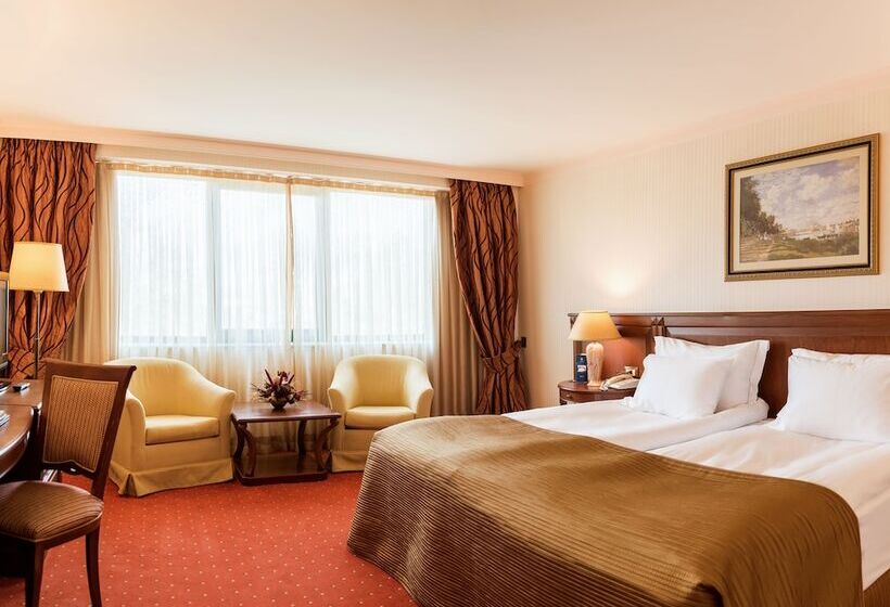 行政房间, Crystal Palace Boutique