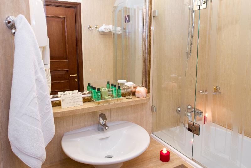 标准间, Crystal Palace Boutique