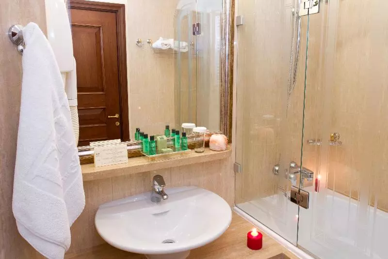 اتاق استاندارد, Crystal Palace Boutique
