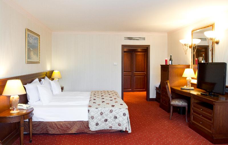 行政房间, Crystal Palace Boutique