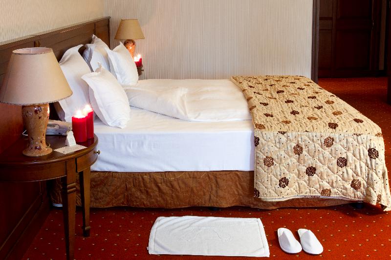 行政房间, Crystal Palace Boutique